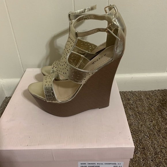 Champagne wedges 8.5 - Picture 2 of 6